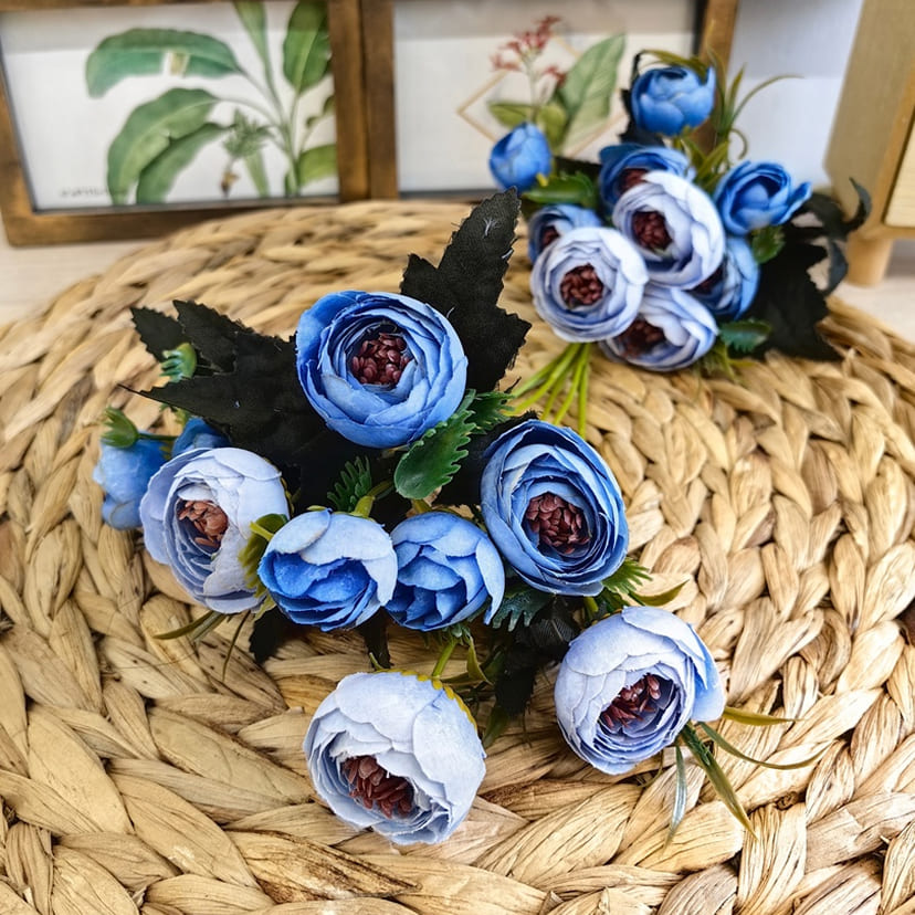 Искусственные цветы в Твери | Цветы искусственные «Камелии», голубые, букет
